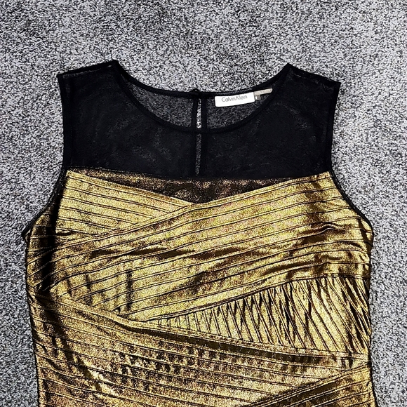 Calvin Klein Bodycon Midi Form Fitting Metallic Gold Sheer Shoulder Dress Size 8 - Picture 4 of 6